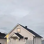 Lovely 4 Bedroom House With The View Of Aurora Σπίτι διακοπών Τρόμσο