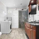 Lovely 4 Bedroom House With The View Of Aurora Σπίτι διακοπών