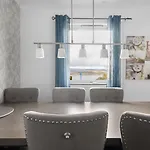 Lovely 4 Bedroom House With The View Of Aurora Σπίτι διακοπών *