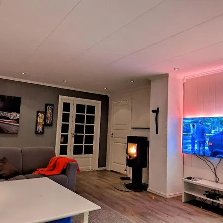 Сasa de vacaciones Lovely 4 Bedroom House With The View Of Aurora *