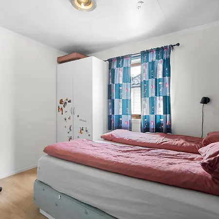 Feriehus Lovely 4 Bedroom House With The View Of Aurora *