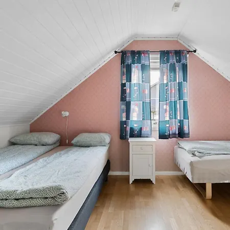 Lovely 4 Bedroom House With The View Of Aurora *