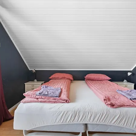 Lovely 4 Bedroom House With The View Of Aurora Сasa de vacaciones *