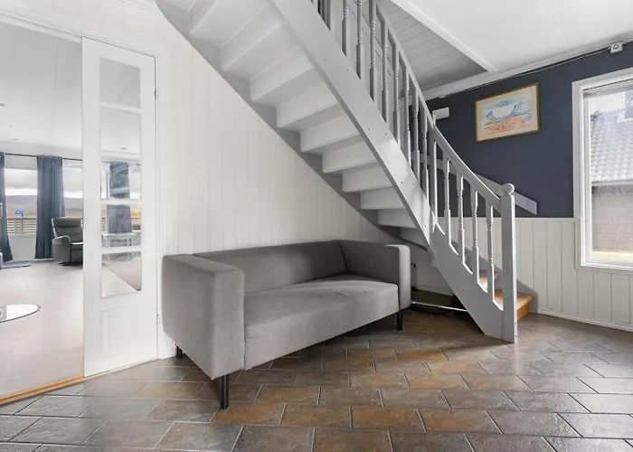 בית נופש Lovely 4 Bedroom House With The View Of Aurora טרומסה