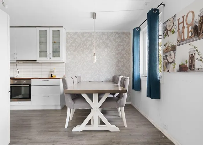 Casa de Férias Lovely 4 Bedroom House With The View Of Aurora *