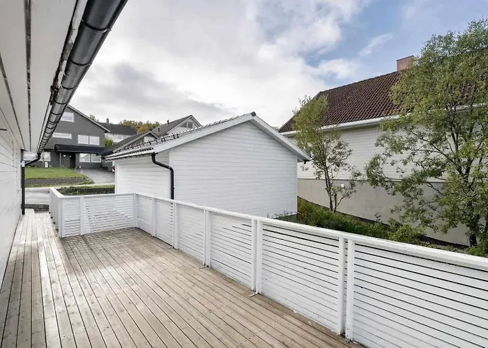度假居 Lovely 4 Bedroom House With The View Of Aurora *