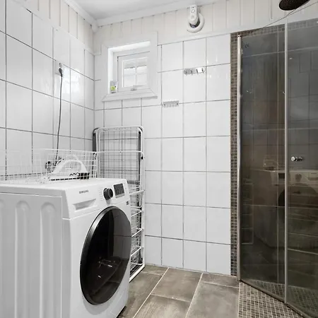 Lovely 4 Bedroom House With The View Of Aurora Tatil Evi Tromsø